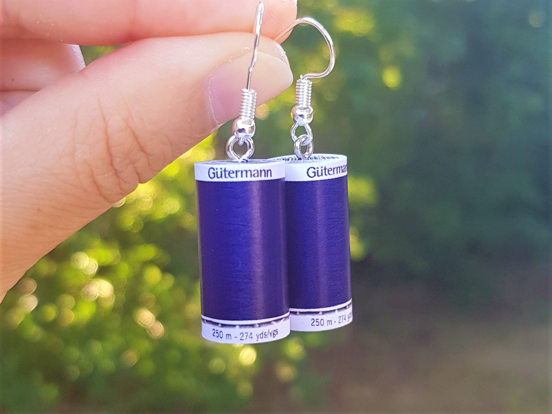 Gütermann Thread earrings (2 colours)