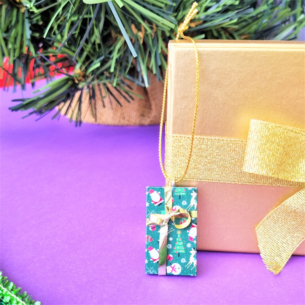 Christmas Tree Ornament - Green Present