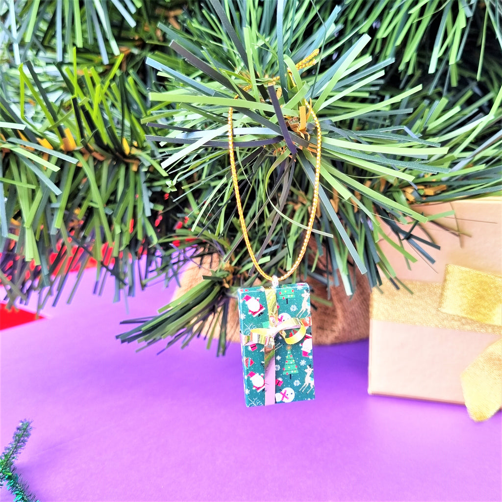 Christmas Tree Ornament - Green Present