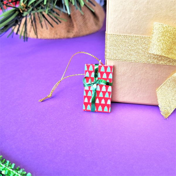 Christmas Tree Ornament - Red Present