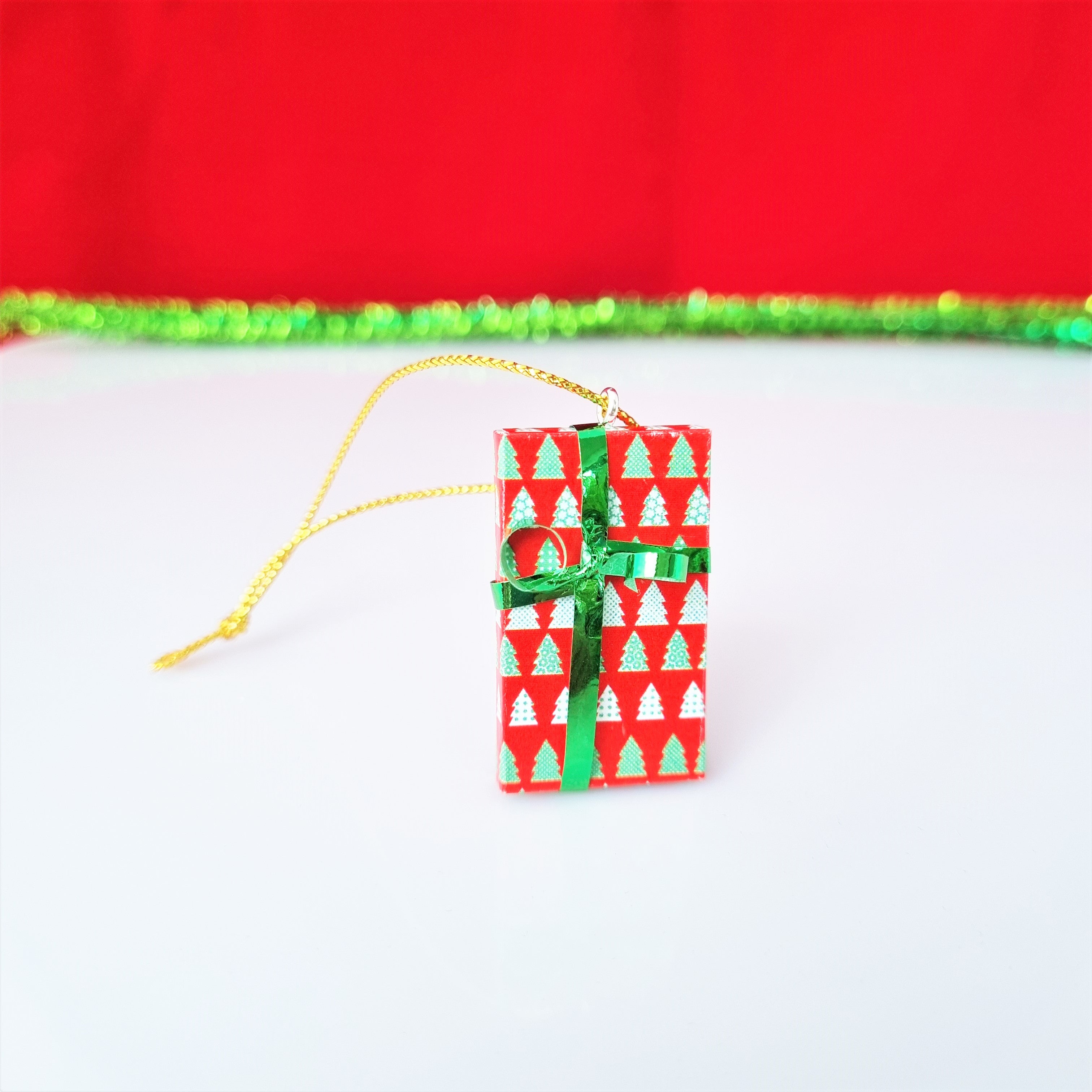Christmas Tree Ornament - Red Present
