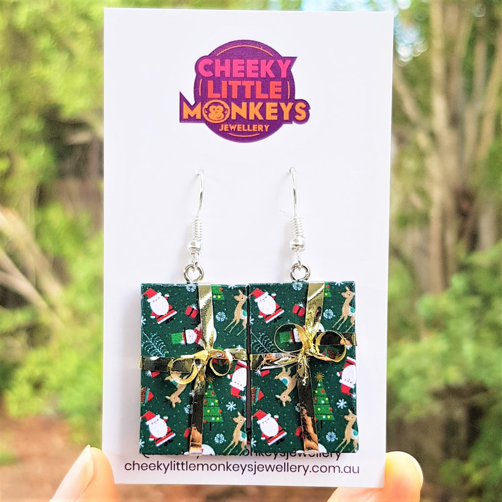 Christmas present earrings - Green